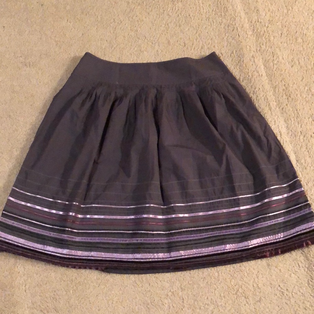Apostrophe gray skirt